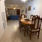 Away - 2bedroom With Communal Pool & Private Garden Дом отдыха